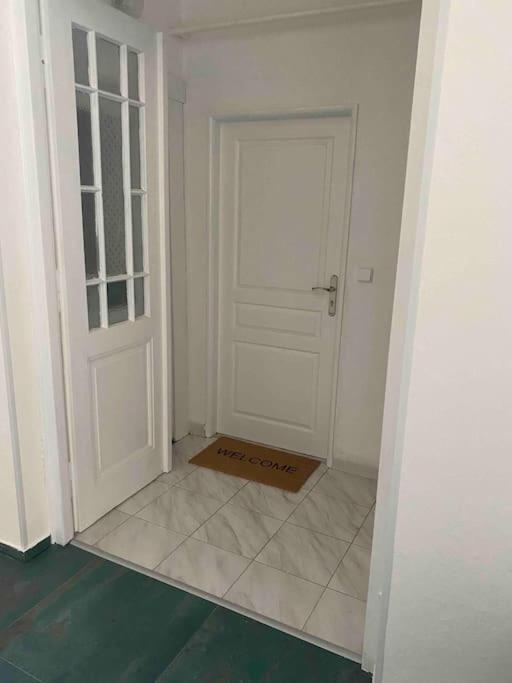 B12 - Bohdanecska 12 Apartment ปาร์ดูบิตเซ ภายนอก รูปภาพ